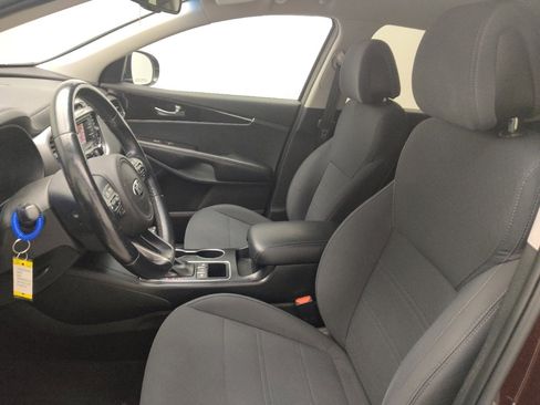 Used 2016 Kia Sorento LX w/ LX Convenience Package image 17