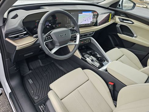 New 2025 Audi Q5 Prestige image 2