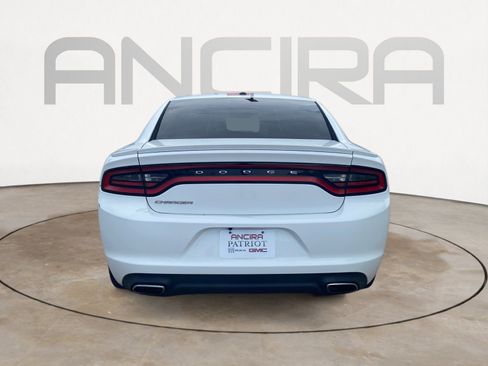 Used 2015 Dodge Charger SE w/ Sport Appearance Group image 9