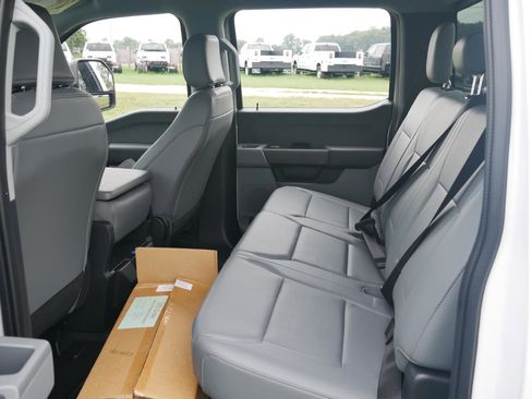 New 2025 Ford F250 XL w/ XL Chrome Package image 22