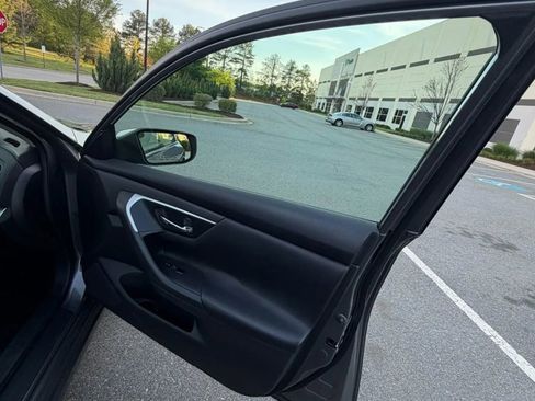 Used 2016 Nissan Altima 2.5 S w/ Power Driver Seat Package image 19