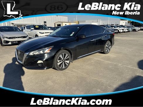 Used 2019 Nissan Altima 2.5 SV image 1