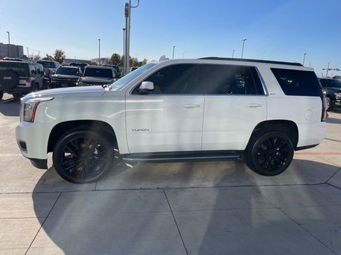 Used 2019 GMC Yukon SLT image 2