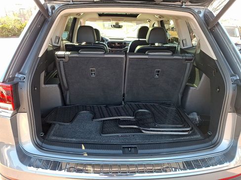 Used 2021 Volkswagen Atlas SEL Premium image 30