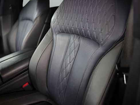 Used 2021 BMW X7 M50i image 30