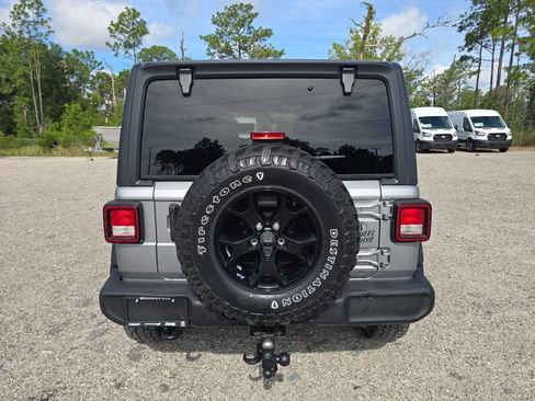 Used 2021 Jeep Wrangler Unlimited Sport AWD/4WD image 5