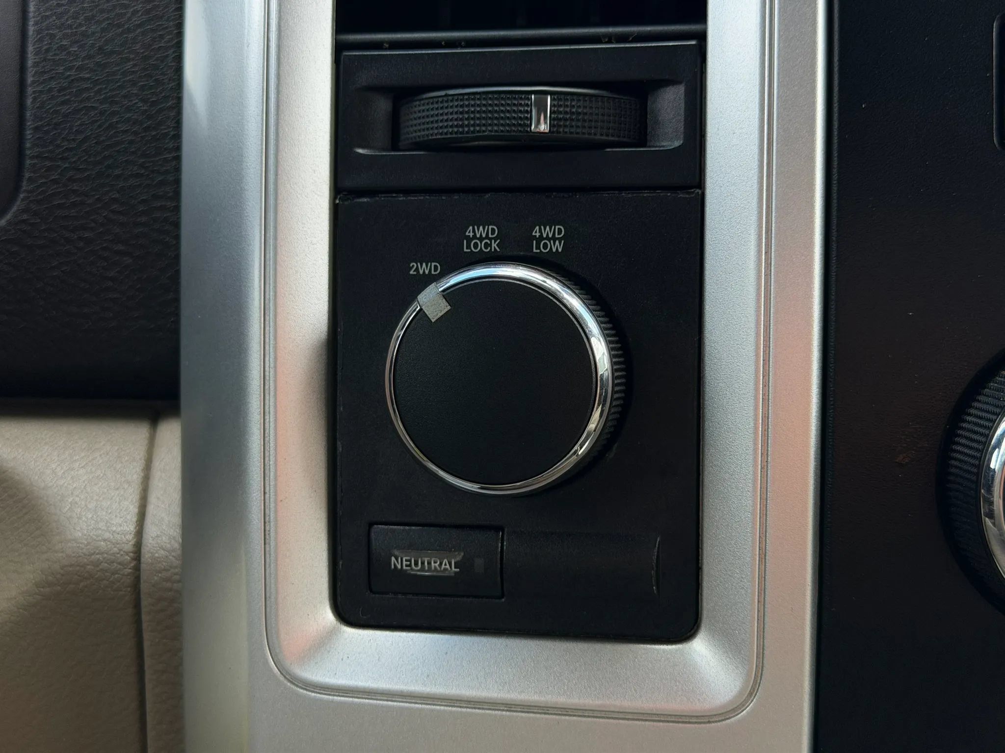 Used 2012 RAM 2500 SLT w/ Luxury Group AWD/4WD image 41