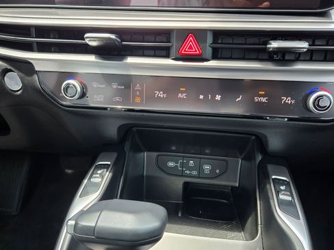 Used 2025 Kia Sorento S w/ Panoramic Sunroof Package FWD image 29