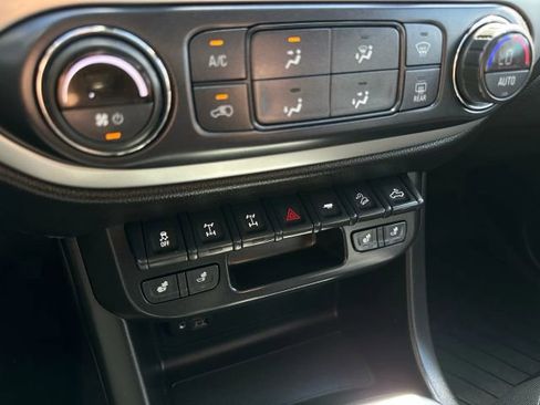 Used 2021 Chevrolet Colorado ZR2 image 37