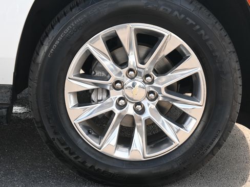 Used 2021 Chevrolet Tahoe Premier w/ Premium Package image 14