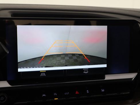 Used 2023 Chevrolet Silverado 1500 LT image 39