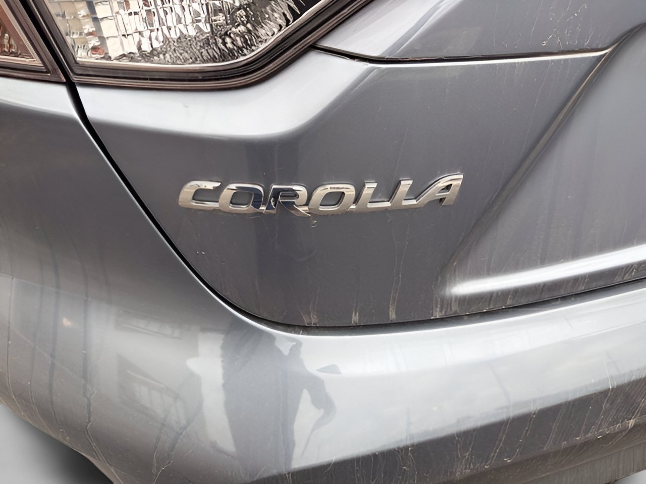 Used 2024 Toyota Corolla LE FWD image 13