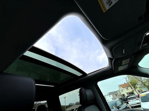 Used 2022 Ford F150 Lariat w/ Equipment Group 502A High image 44