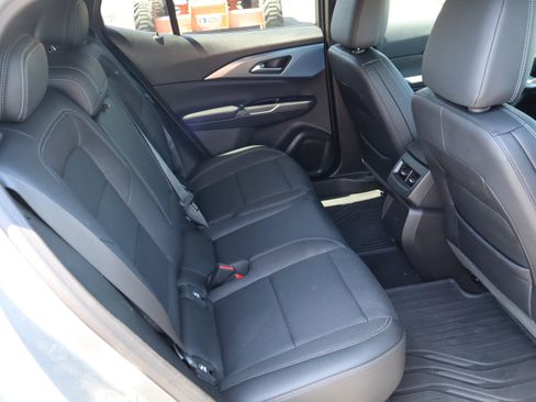 Used 2025 Chevrolet Equinox EV LT FWD image 32