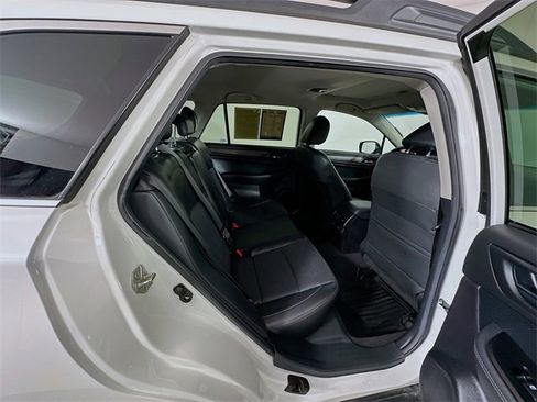 Used 2016 Subaru Outback 2.5i Limited image 28