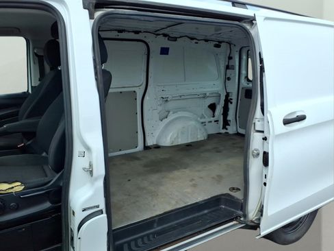 Used 2018 Mercedes-Benz Metris image 23