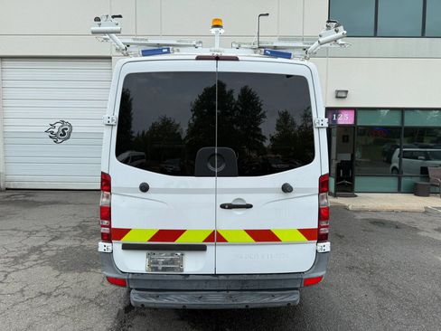 Used 2012 Mercedes-Benz Sprinter 2500 w/ Additional Battery Pkg image 12