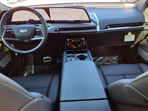 New 2026 Cadillac Vistiq Luxury image 11