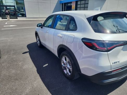 Used 2024 Honda HR-V LX image 10
