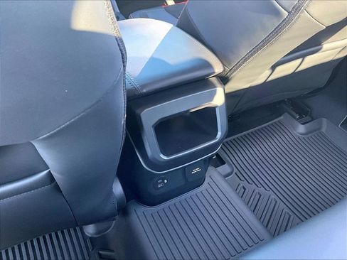 Used 2025 Ford Ranger Raptor AWD/4WD image 13