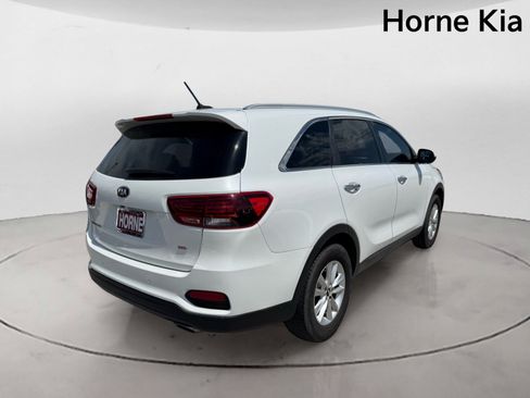 Used 2020 Kia Sorento LX w/ LX I4 Convenience Package FWD image 4