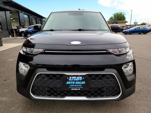 Used 2020 Kia Soul LX FWD image 2