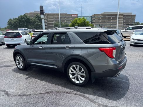 Used 2022 Ford Explorer Platinum w/ Equipment Group 601A AWD/4WD image 5