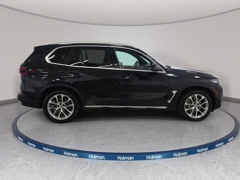 Certified 2024 BMW X5 xDrive40i w/ Parking Assistance Package AWD/4WD image 4