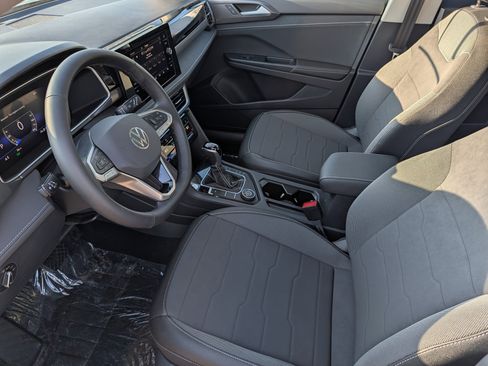 New 2026 Volkswagen Taos SE AWD/4WD image 5