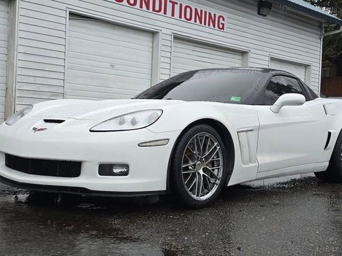 Used 2011 Chevrolet Corvette Grand Sport w/ Preferred Equipment Group image 8