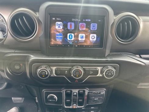 Used 2018 Jeep Wrangler Unlimited Sport S AWD/4WD image 13