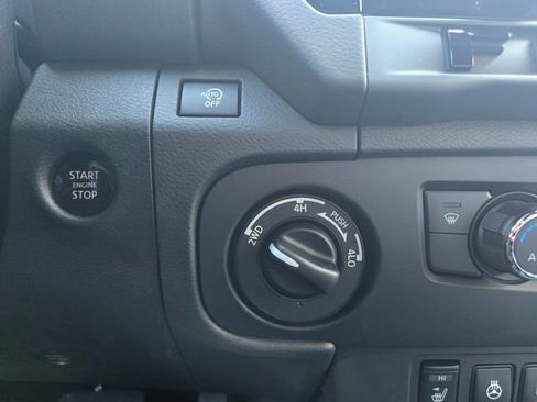 New 2026 Nissan Frontier SV image 21