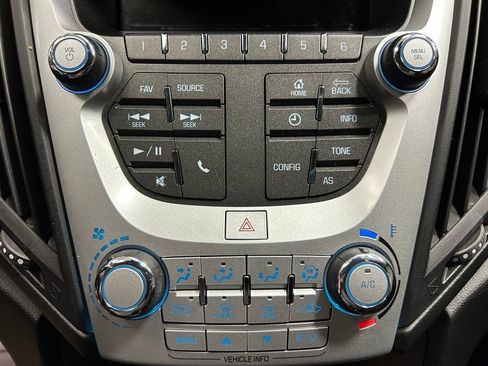Used 2017 Chevrolet Equinox LS FWD image 14