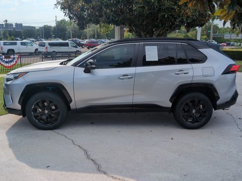 Used 2023 Toyota RAV4 XSE AWD/4WD image 7
