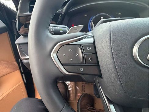 Used 2023 Lexus RZ 450e Premium w/ Accessory Package (2T) image 35