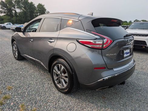 Used 2018 Nissan Murano SV AWD/4WD image 3