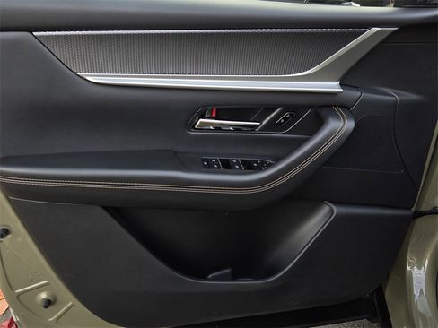 Certified 2025 MAZDA CX-70 Plug-In Hybrid w/ Premium Plus image 11