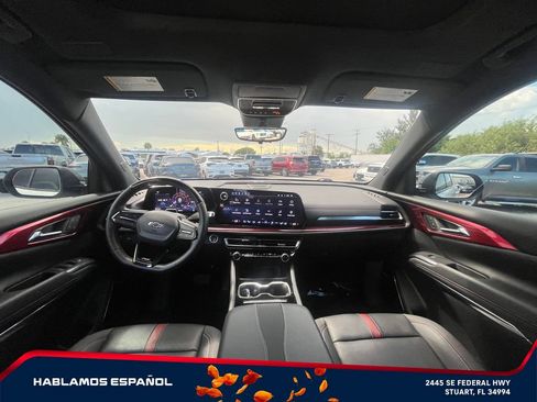 Used 2024 Chevrolet Traverse RS FWD image 32