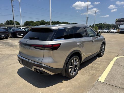Used 2023 INFINITI QX60 Luxe w/ Cargo Package FWD image 18