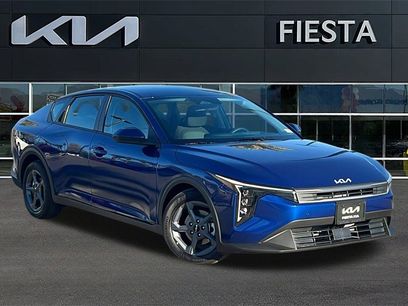 New 2025 Kia K4 LXS