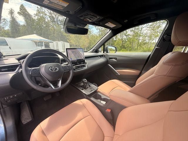 Used 2026 Toyota Corolla Cross XLE w/ Convenience Package FWD image 13