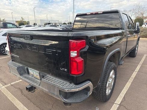 Used 2021 Chevrolet Silverado 2500 LTZ image 3