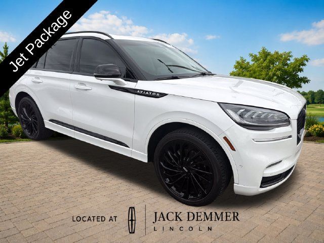 Used 2023 Lincoln Aviator Reserve w/ Equipment Group 201A AWD/4WD image 10