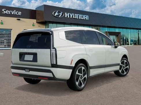 New 2026 Hyundai Ioniq 9 Calligraphy image 4