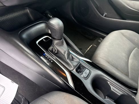 Used 2020 Toyota Corolla LE FWD image 34