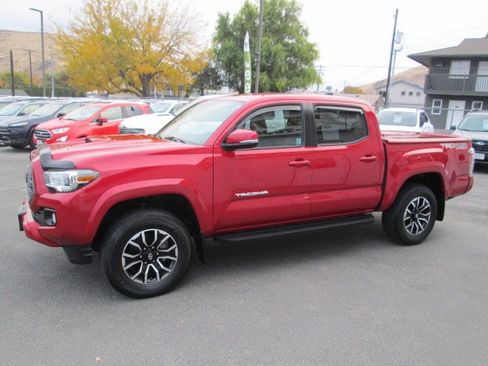 Used 2021 Toyota Tacoma 4x4 Double Cab image 3