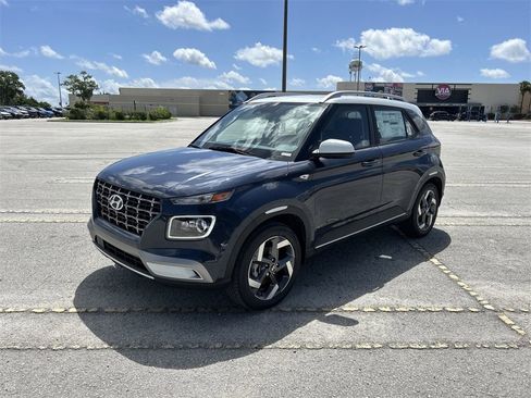New 2025 Hyundai Venue Limited image 15