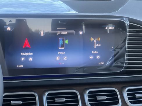 Certified 2025 Mercedes-Benz GLE 450e 4MATIC image 32