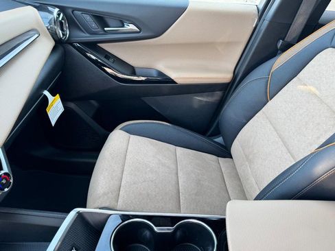 New 2026 Chevrolet Equinox ACTIV FWD image 7