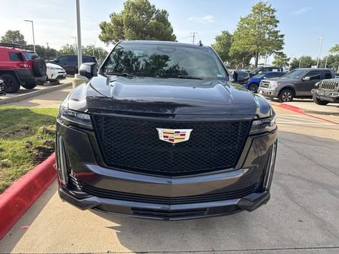 Used 2023 Cadillac Escalade Sport w/ Touring Package AWD/4WD image 5